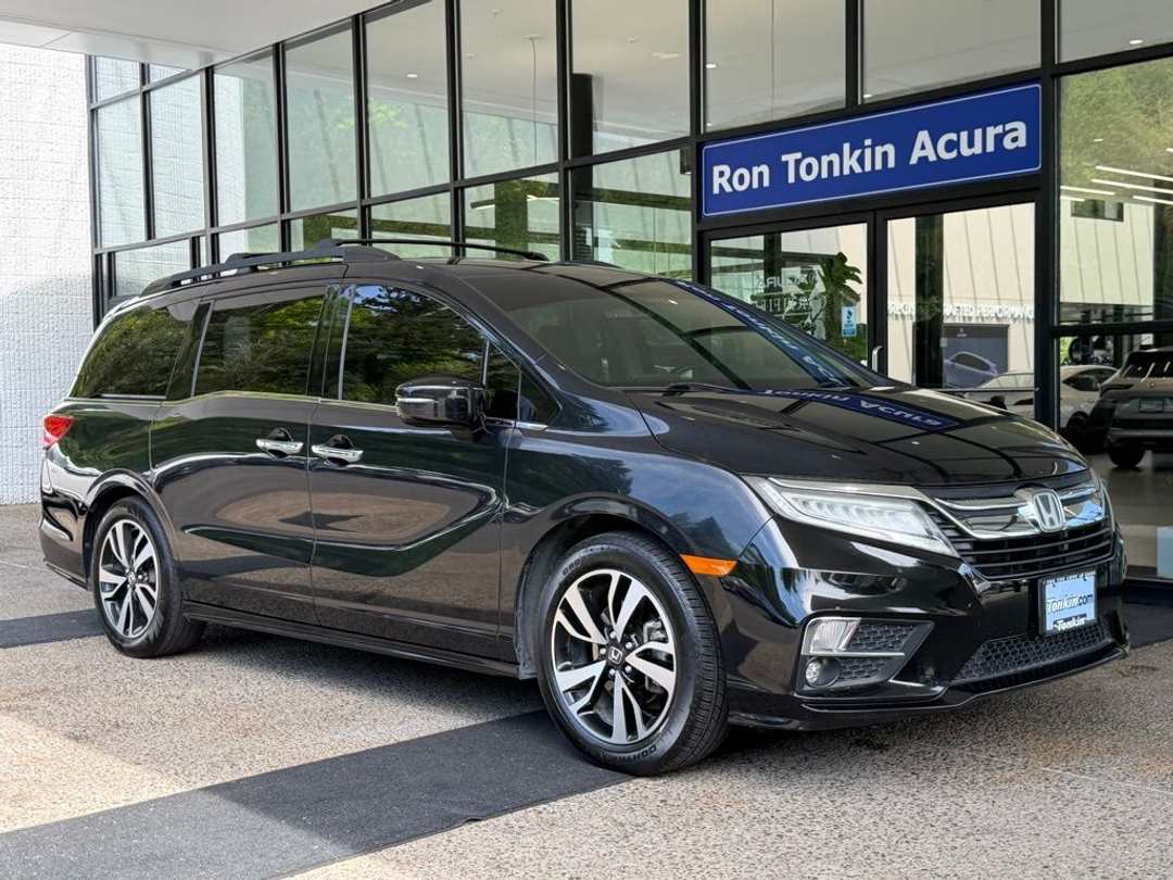 2019 Honda Odyssey Elite - Image 2