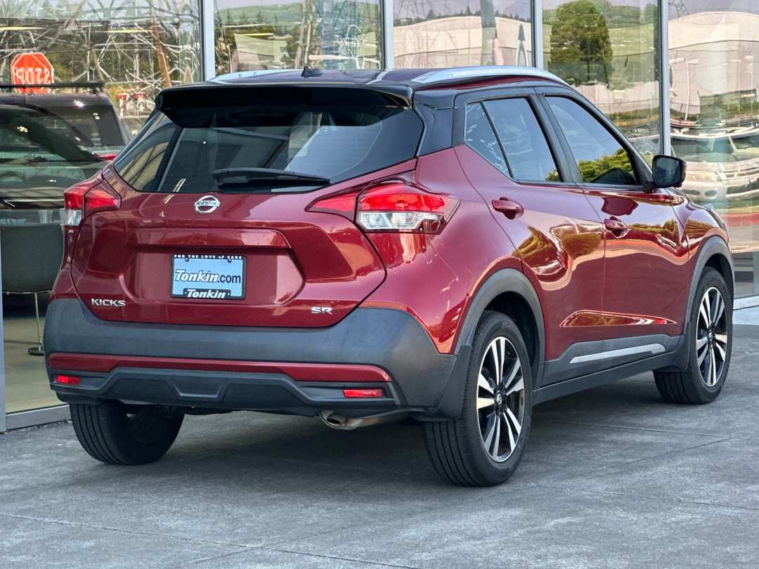 2019 Nissan Kicks SR - Image 3