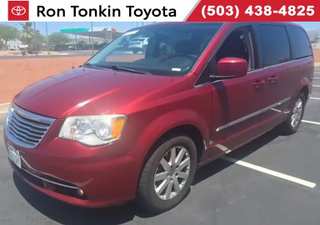 2016 Chrysler Town & Country Touring