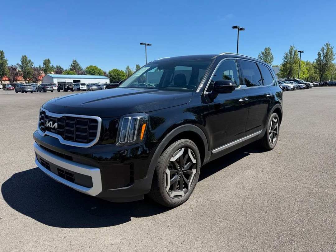 2025 Kia Telluride S - Image 3