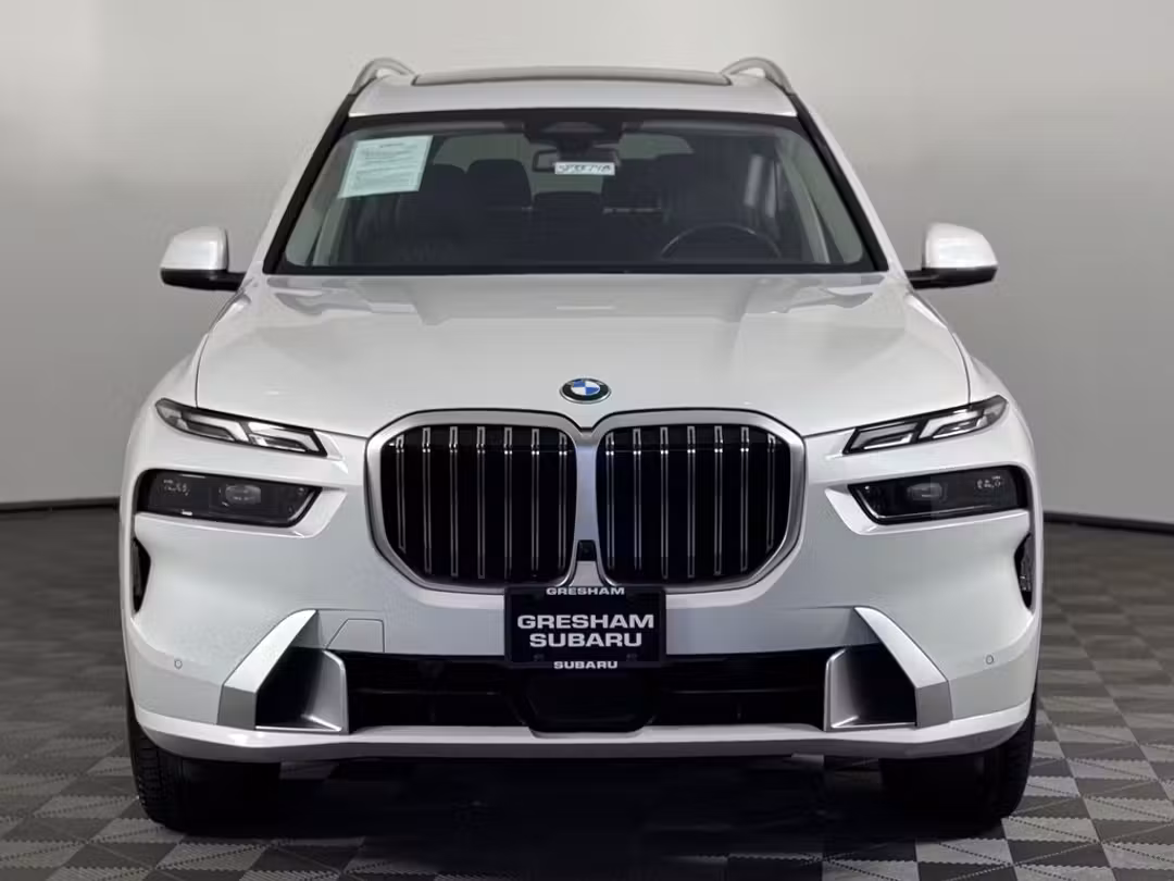 2023 BMW X7 xDrive40i - Image 2