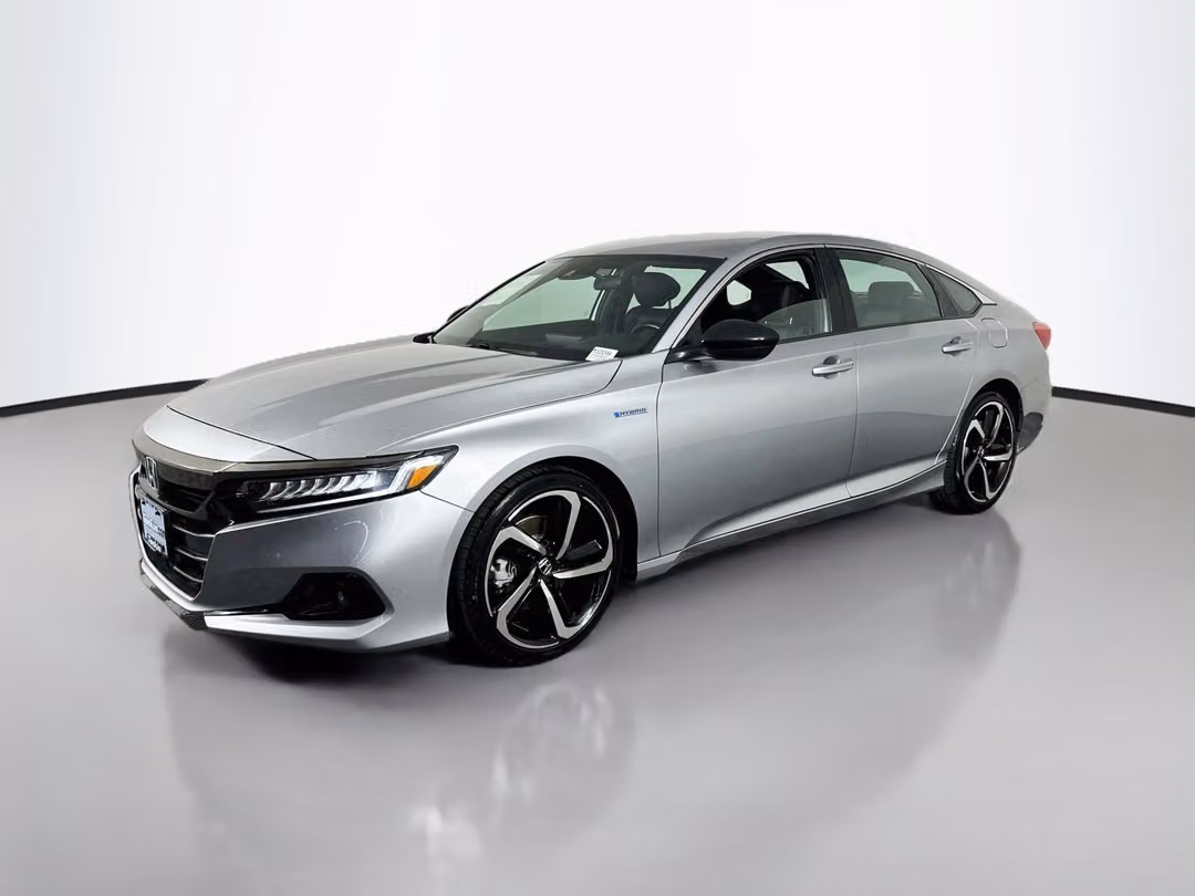 2022 Honda Accord Hybrid Sport - Image 3