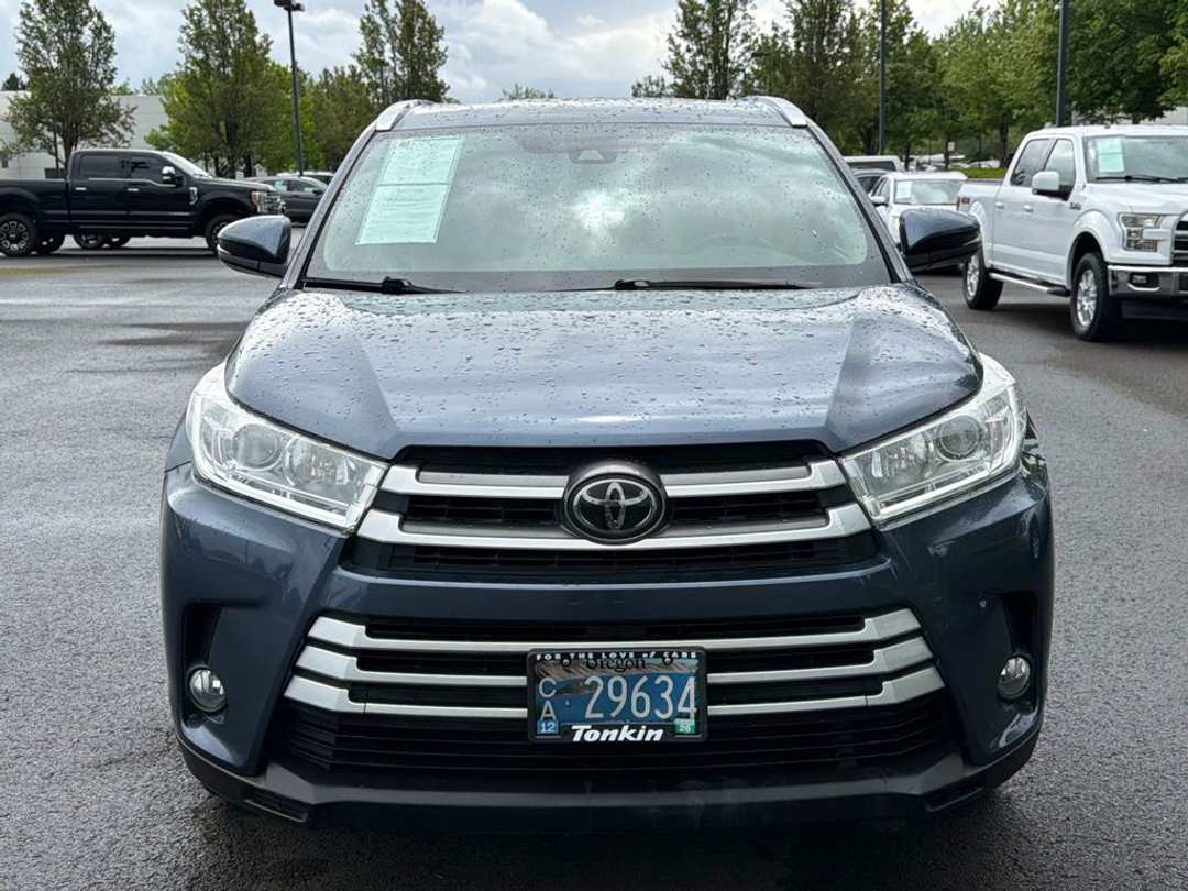 2017 Toyota Highlander XLE - Image 3
