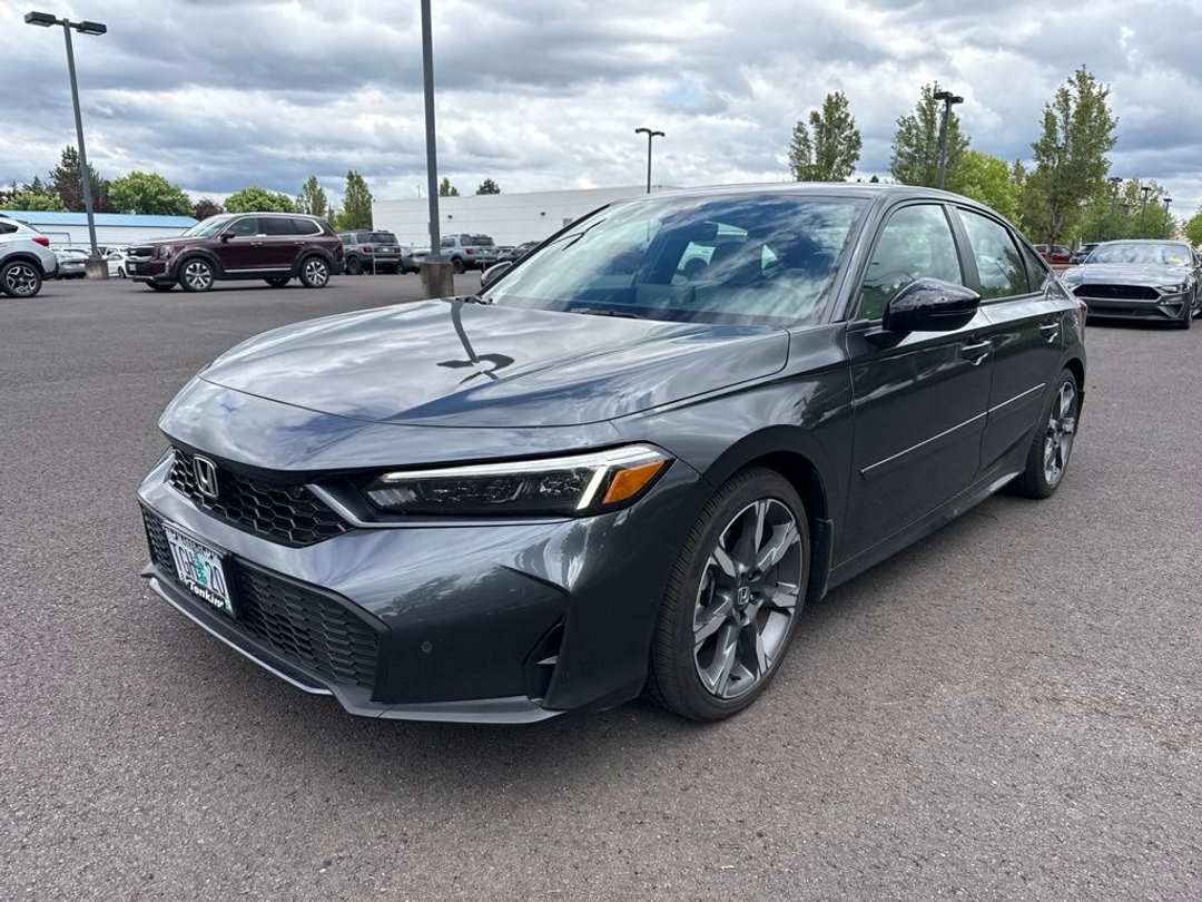 2026 Honda Civic Hybrid Sport Touring - Image 3