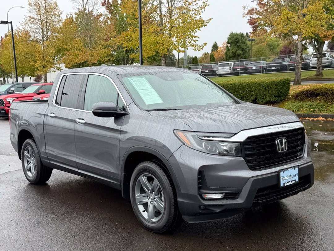2023 Honda Ridgeline RTLE - Image 2