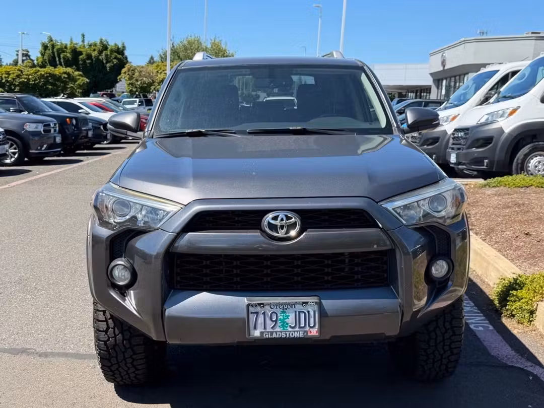 2016 Toyota 4Runner SR5 Premium - Image 3