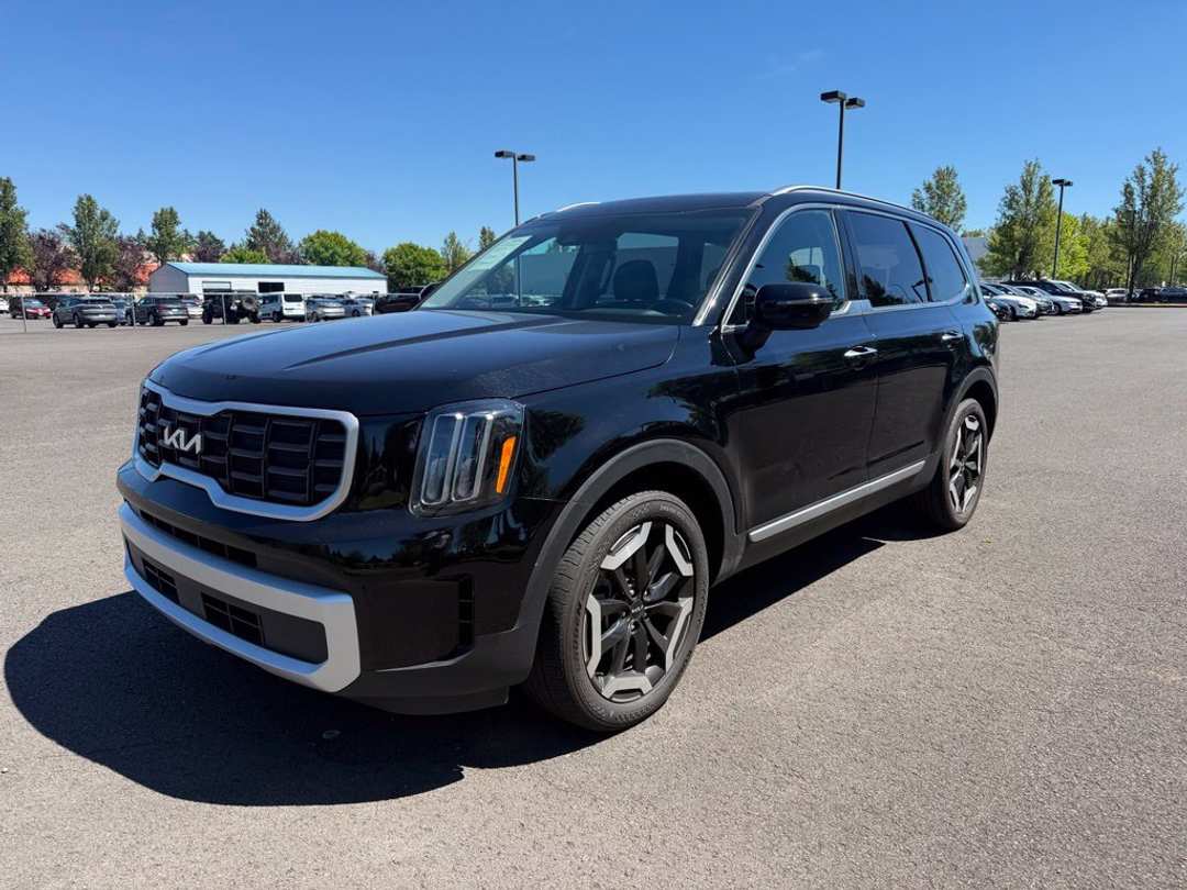 2025 Kia Telluride S - Image 3