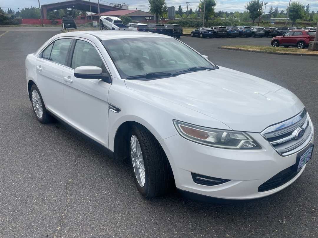 2011 Ford Taurus SEL - Image 3