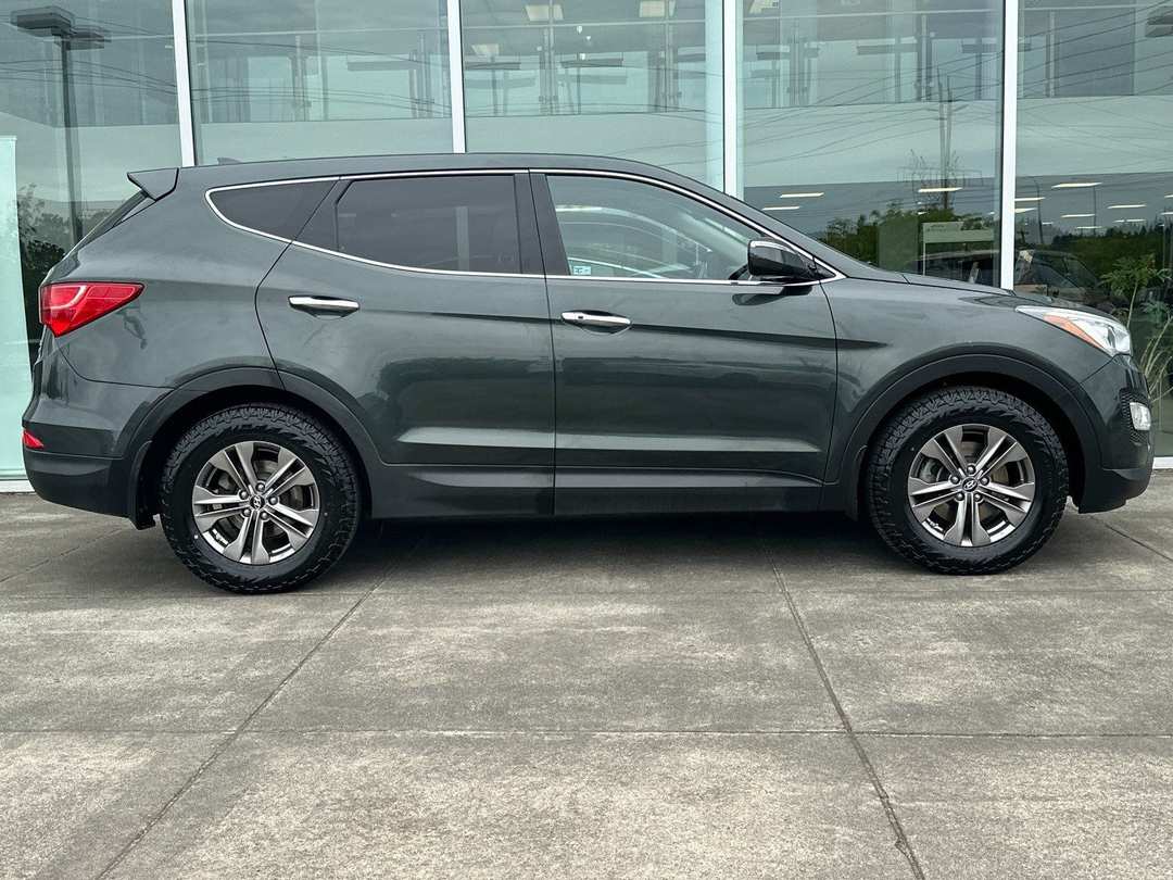 2013 Hyundai Santa Fe Sport Base - Image 2
