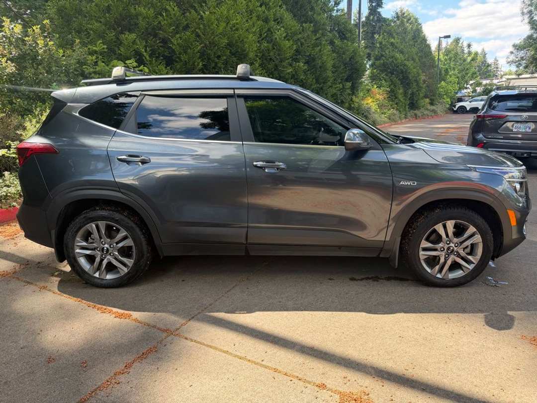 2021 Kia Seltos S - Image 2