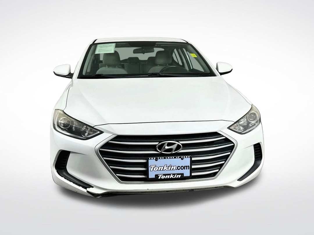 2017 Hyundai Elantra SE - Image 2