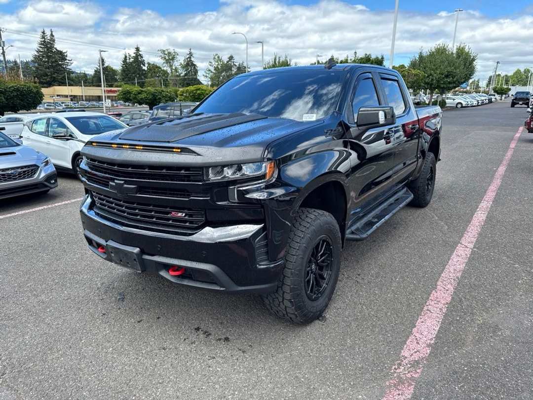 2019 Chevrolet Silverado 1500 LT Trail Boss - Image 3