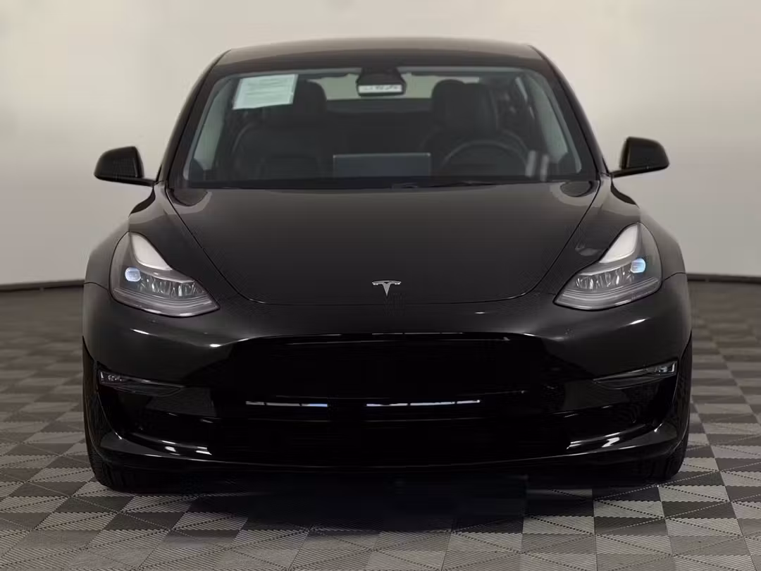 2023 Tesla Model 3 Performance - Image 2