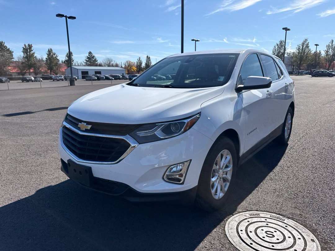 2020 Chevrolet Equinox LT - Image 3