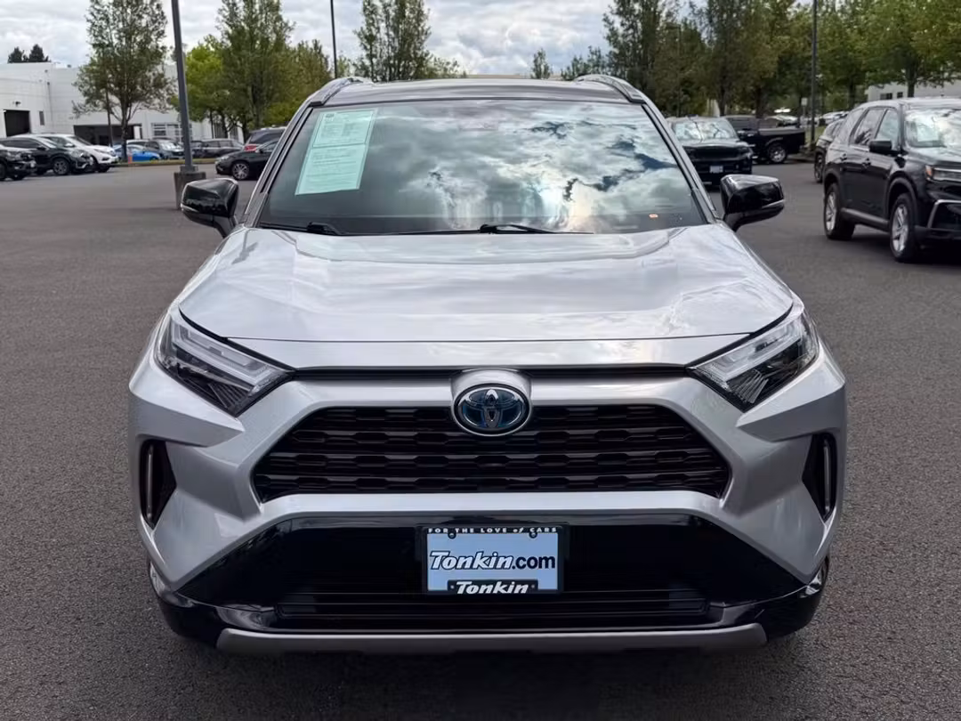 2023 Toyota Rav4 Hybrid XSE - Image 3