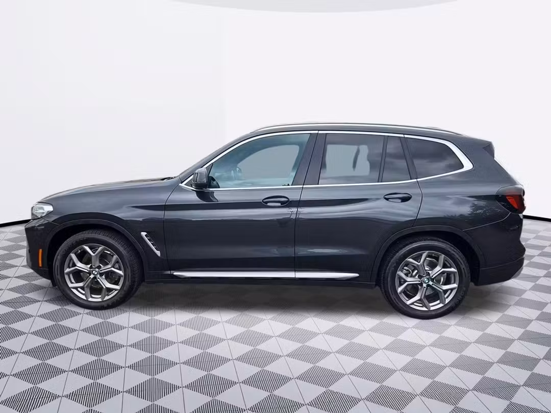 2022 BMW X3 xDrive30i - Image 3