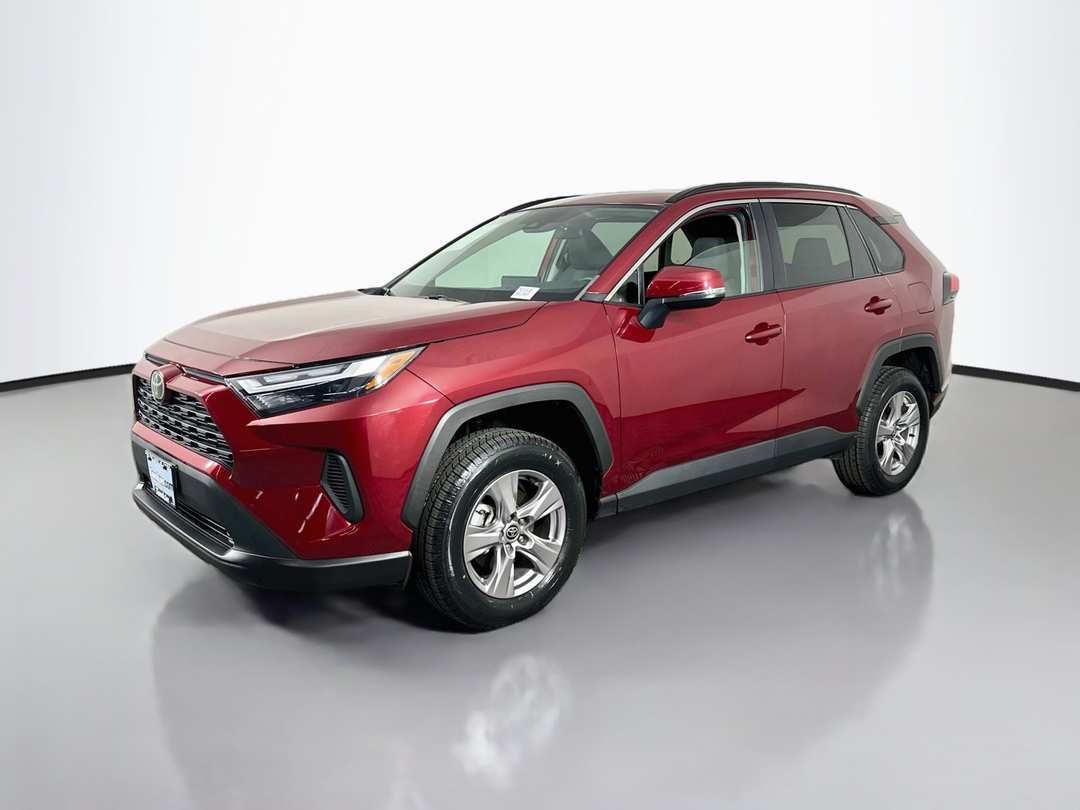 2022 Toyota Rav4 XLE - Image 3