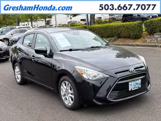 2017 Toyota Yaris Ia Base