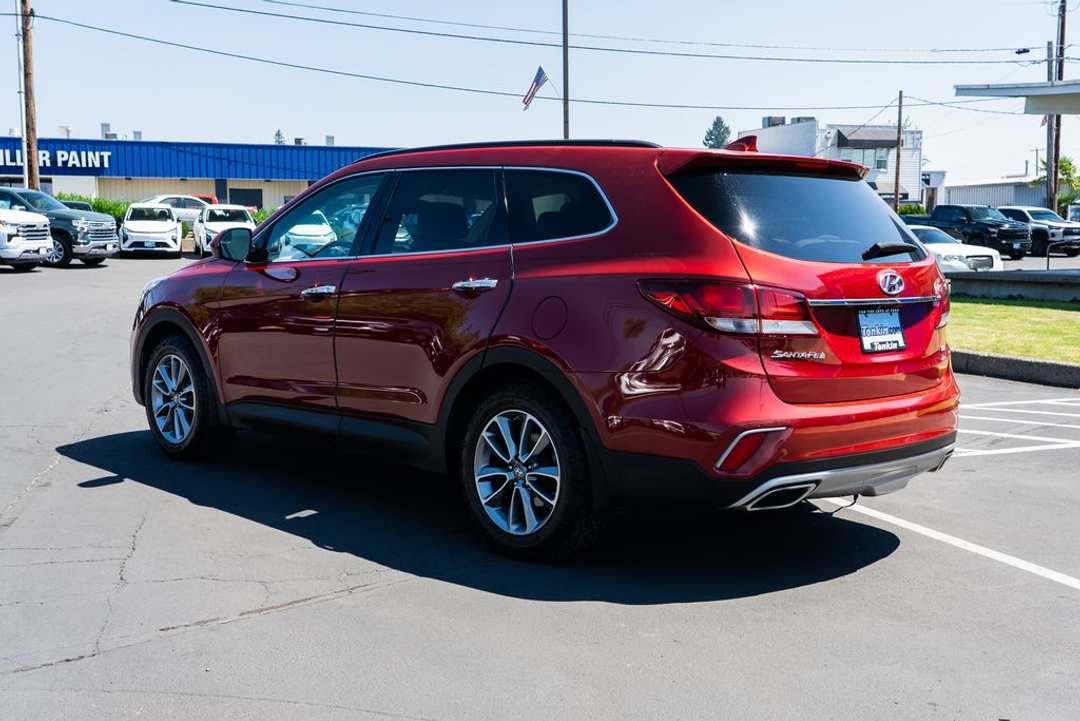 2018 Hyundai Santa Fe SE - Image 3