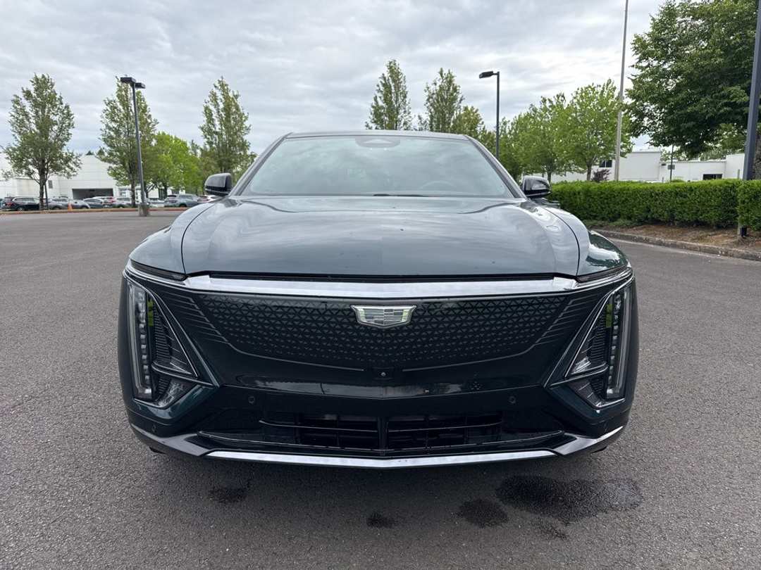 2024 Cadillac Lyriq Sport - Image 2