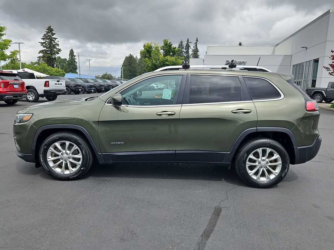 2019 Jeep Cherokee Latitude - Image 3