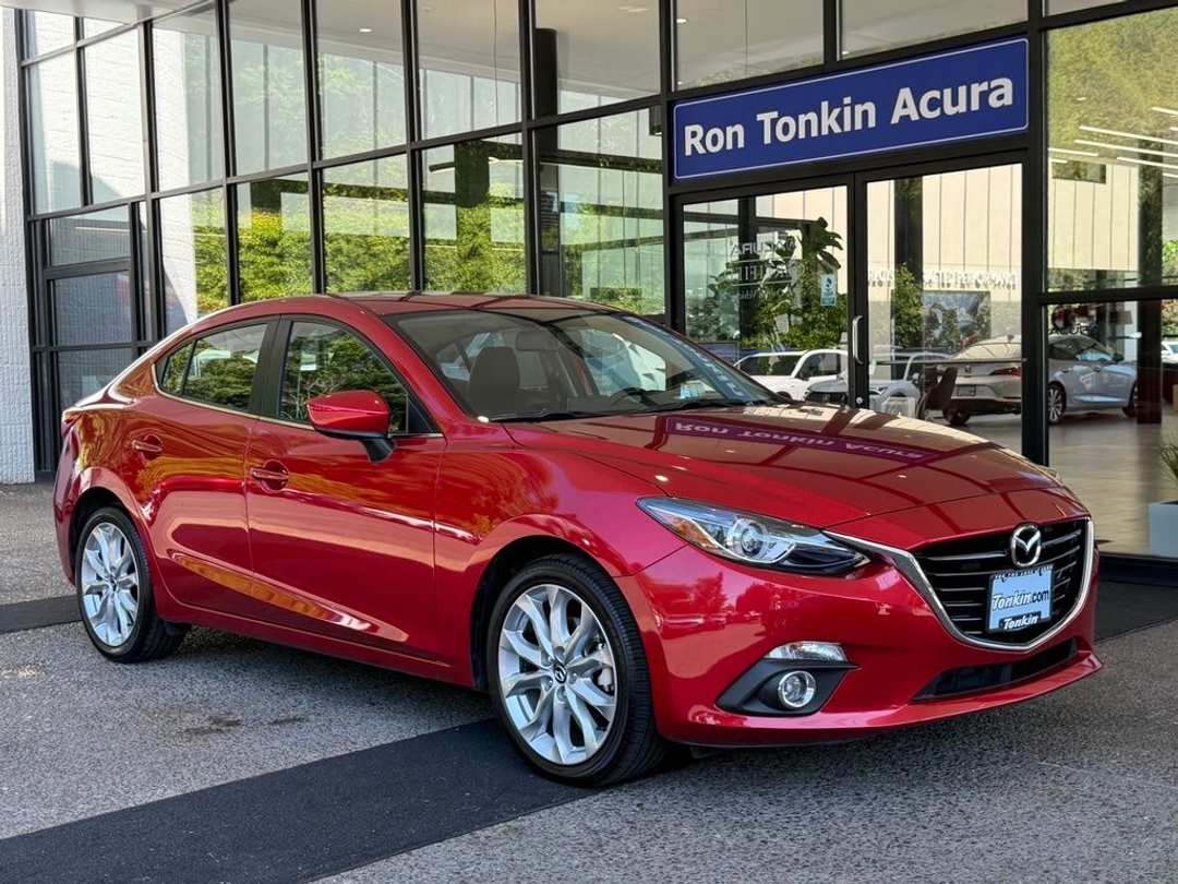 2014 MAZDA Mazda3 s Grand Touring - Image 2
