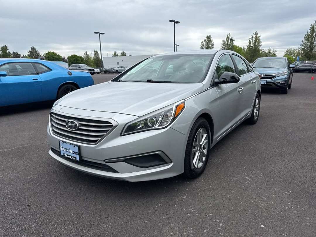 2017 Hyundai Sonata SE - Image 3