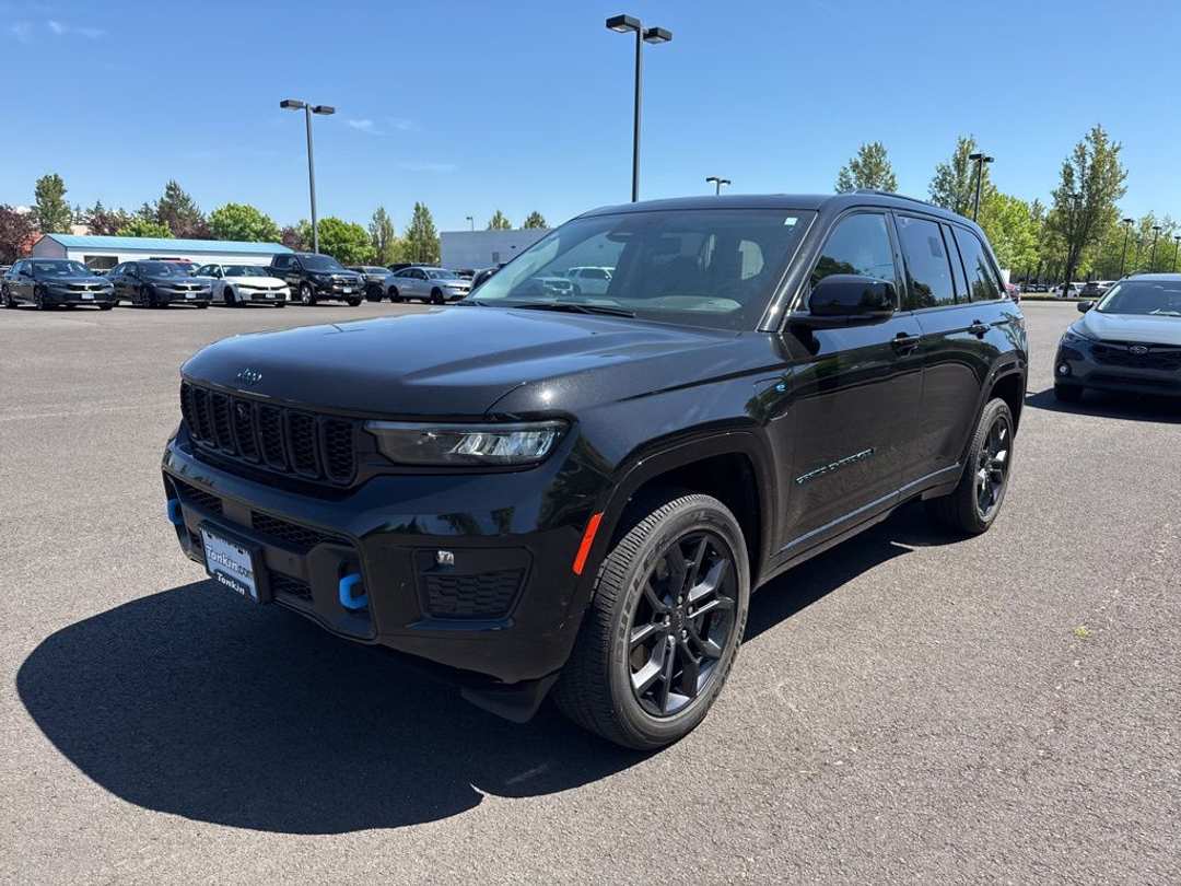 2024 Jeep Grand Cherokee 4xe - Image 3