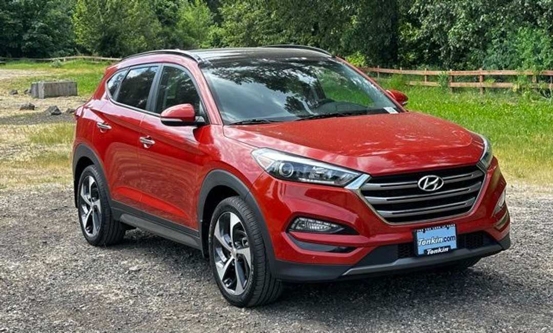 2016 Hyundai Tucson Limited - Image 2