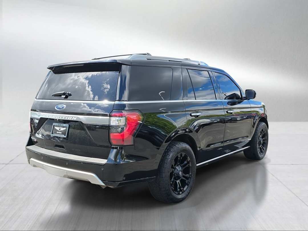2019 Ford Expedition Platinum - Image 3