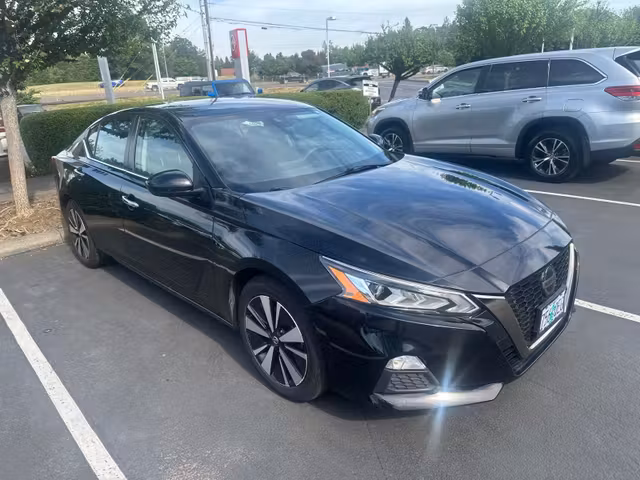2021 Nissan Altima 2.5 SV