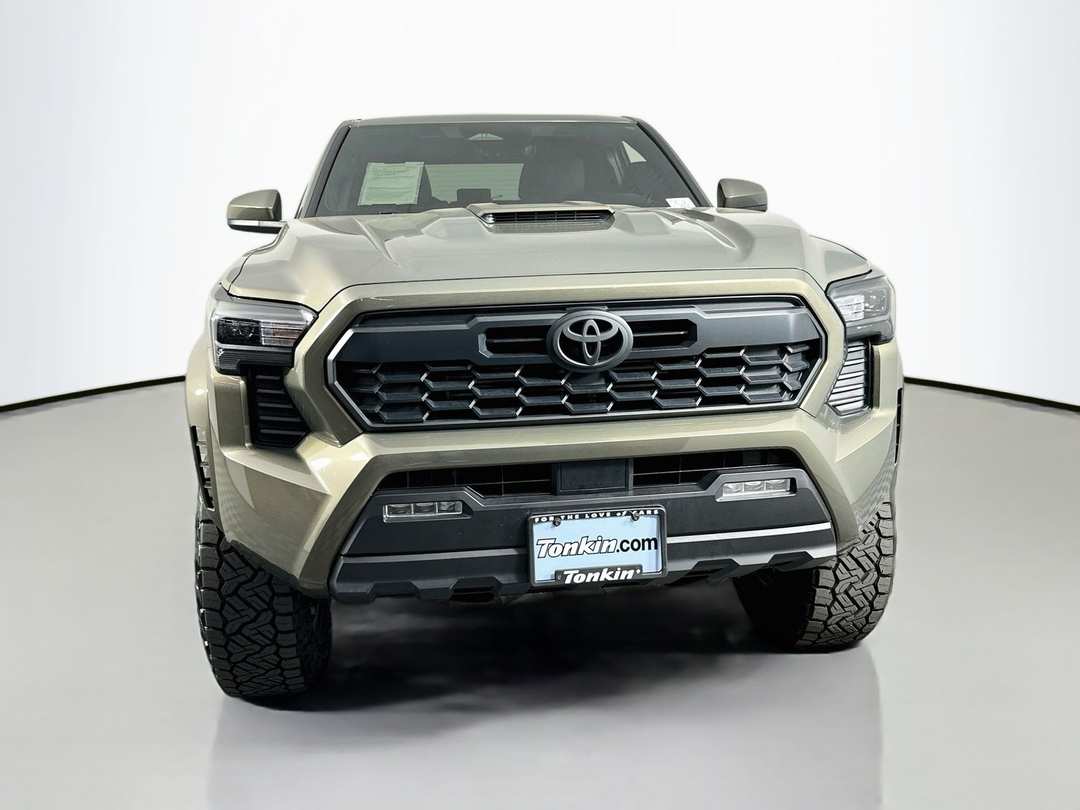 2025 Toyota Tacoma TRD Sport - Image 2
