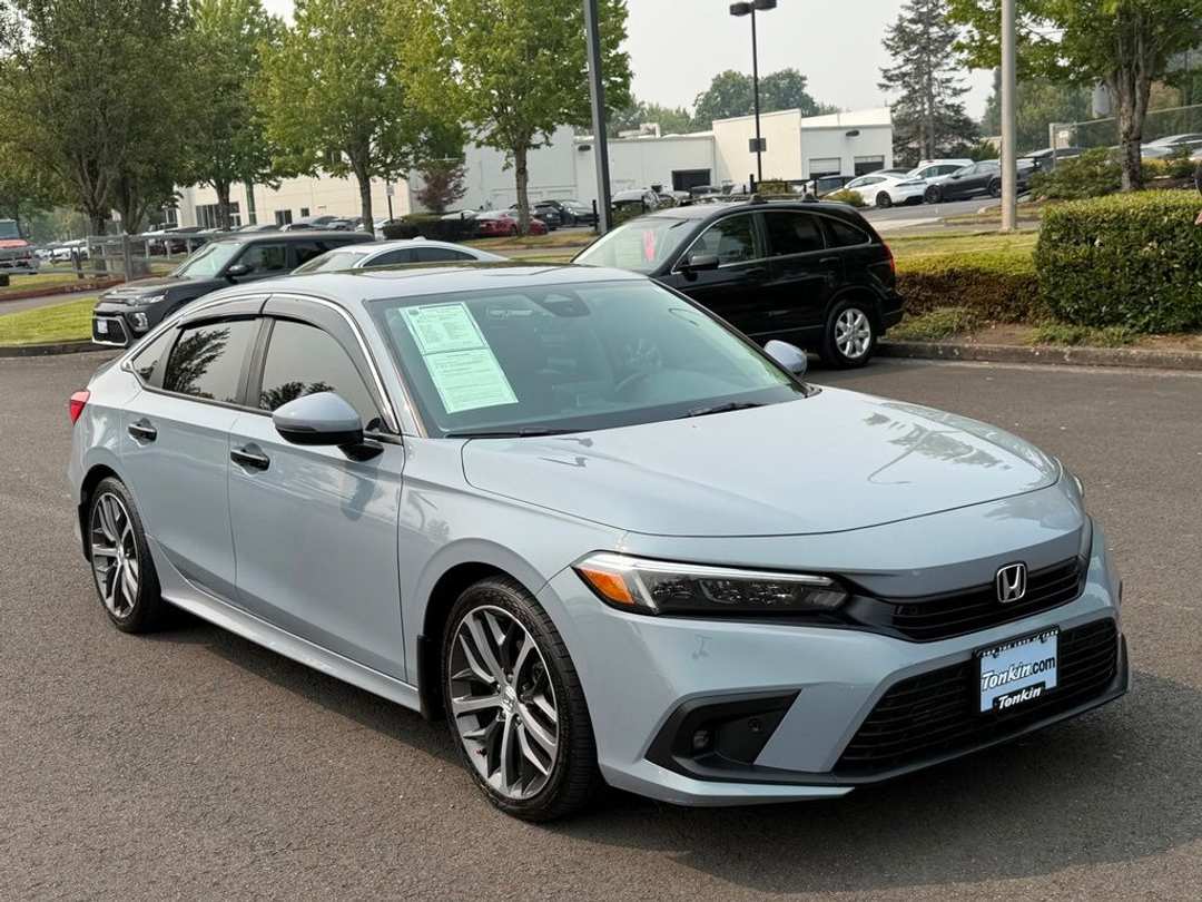2022 Honda Civic Touring - Image 2