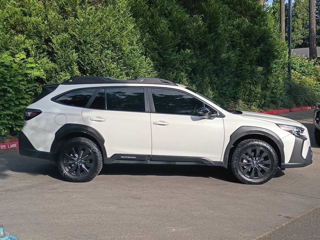 2025 Subaru Outback Onyx Edition XT - Image 3