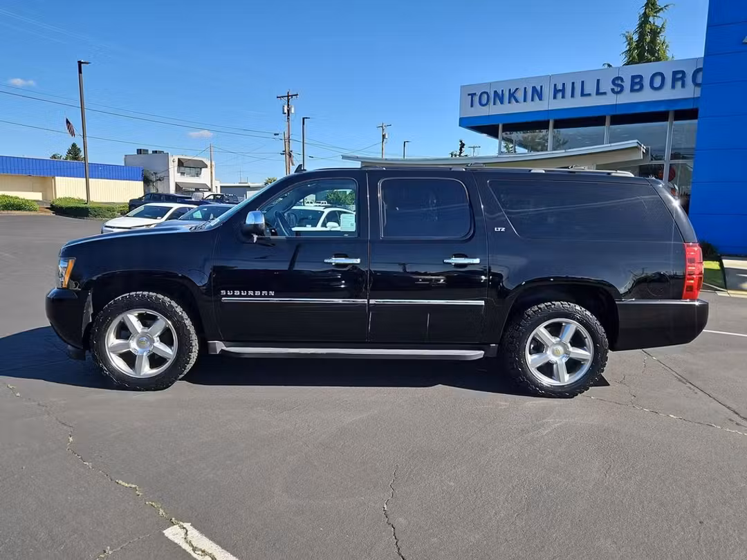 2012 Chevrolet Suburban 1500 LTZ - Image 3