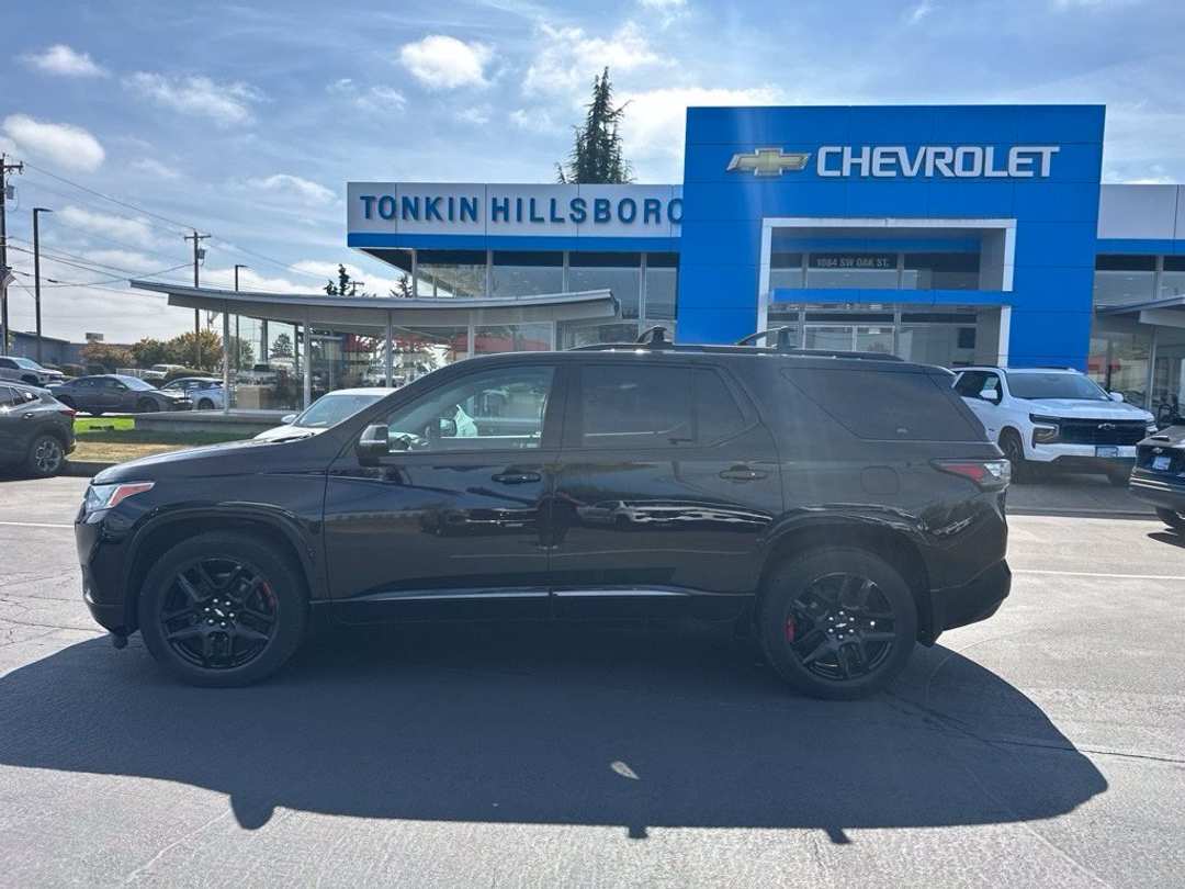 2019 Chevrolet Traverse Premier - Image 2