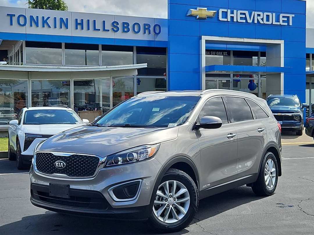 2017 Kia Sorento LX - Image 2
