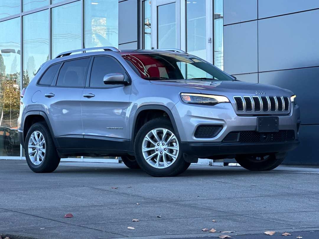 2021 Jeep Cherokee Latitude - Image 2