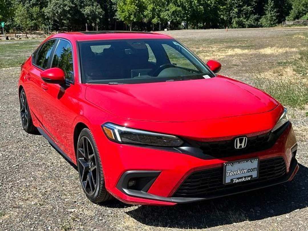 2022 Honda Civic Sport Touring - Image 2