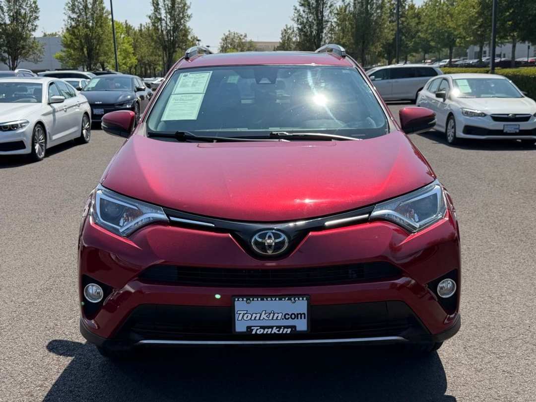 2018 Toyota Rav4 XLE - Image 3
