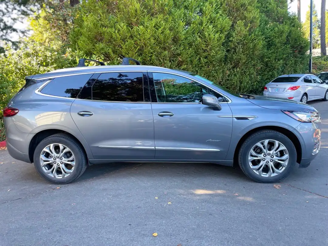 2021 Buick Enclave Avenir - Image 3