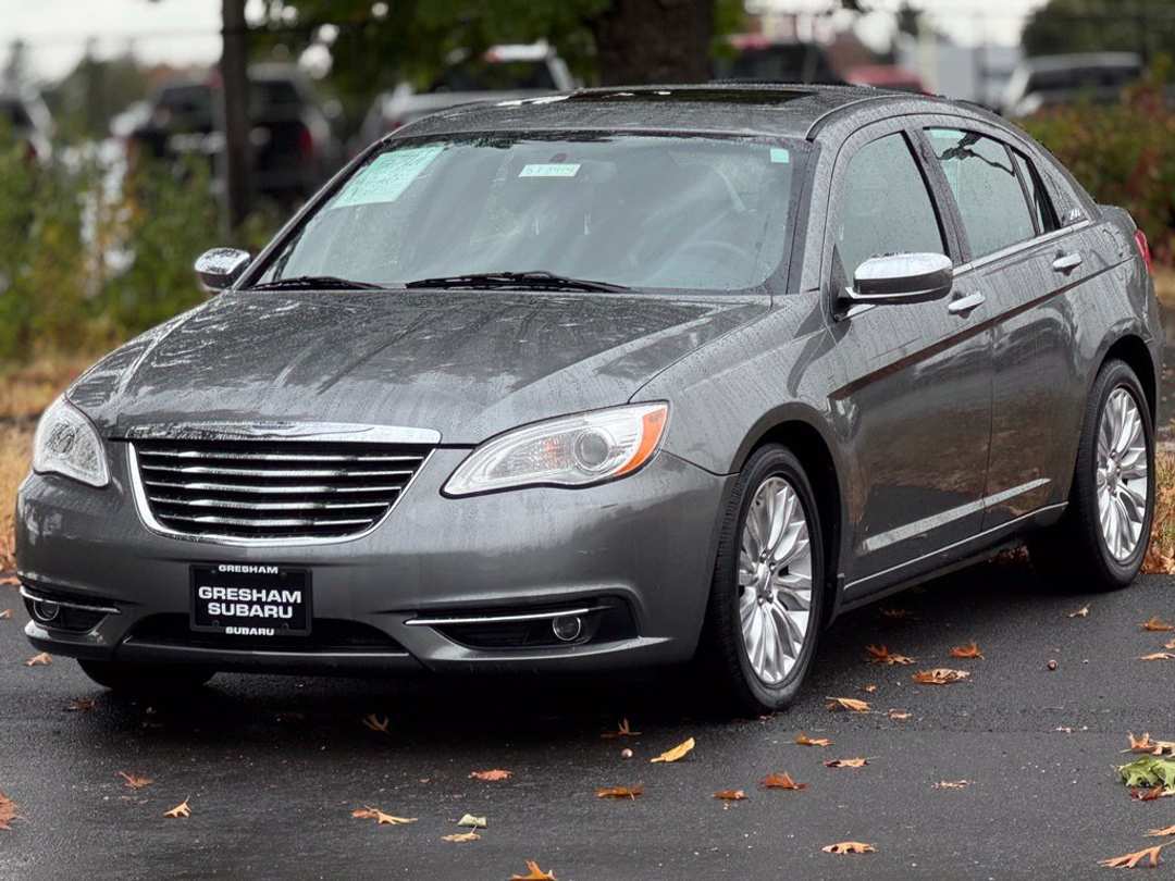 2012 Chrysler 200 Limited - Image 3