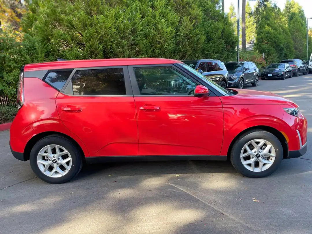 2024 Kia Soul LX - Image 3