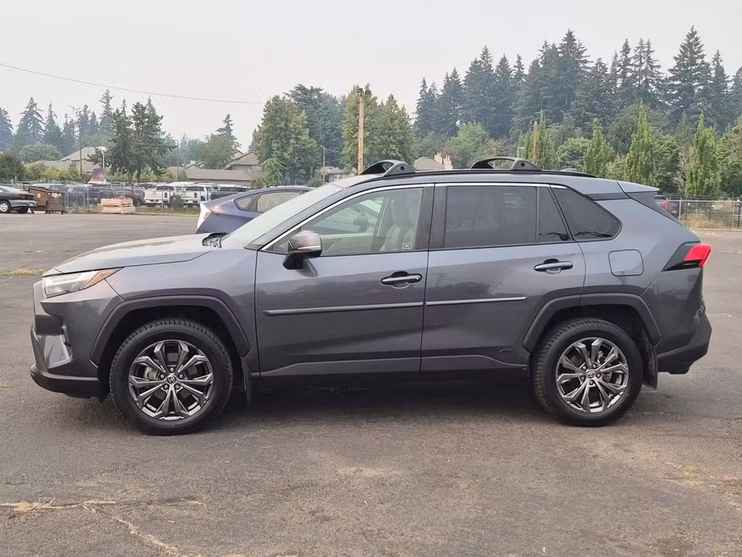 2022 Toyota Rav4 Hybrid XLE Premium - Image 2