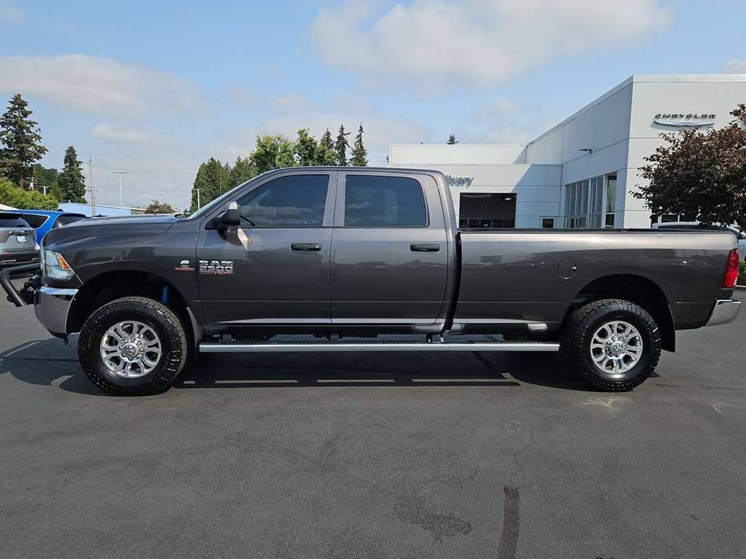 2017 Ram 2500 Tradesman - Image 3