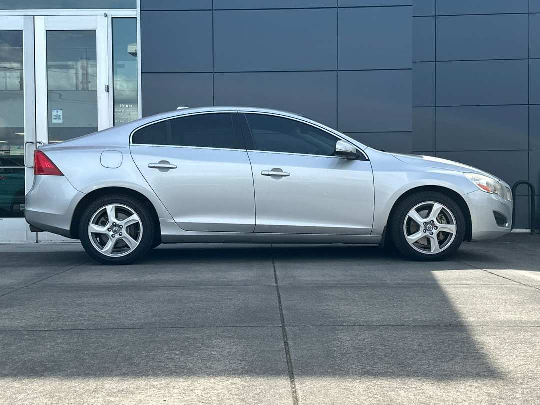 2012 Volvo S60 T5 - Image 2