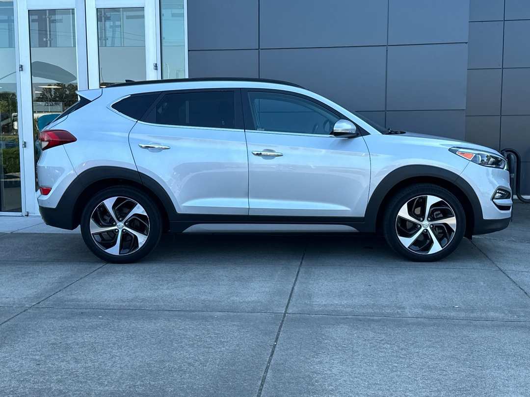 2018 Hyundai Tucson Limited - Image 3