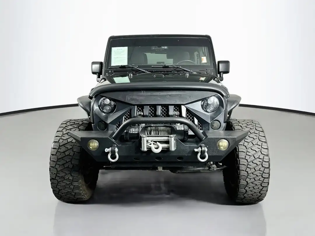 2015 Jeep Wrangler Unlimited Rubicon - Image 2