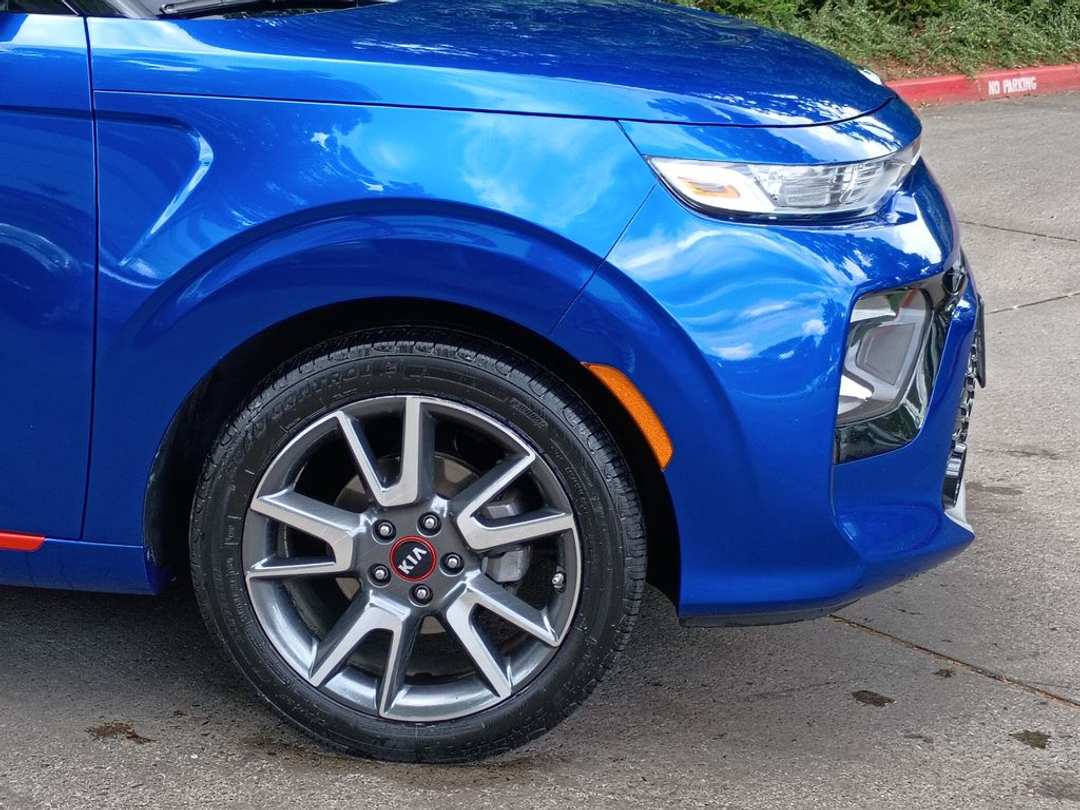 2020 Kia Soul GTLine - Image 2