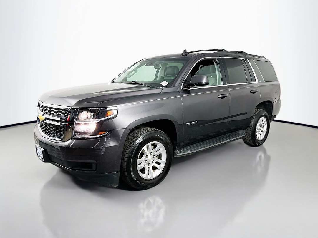 2017 Chevrolet Tahoe LT - Image 3